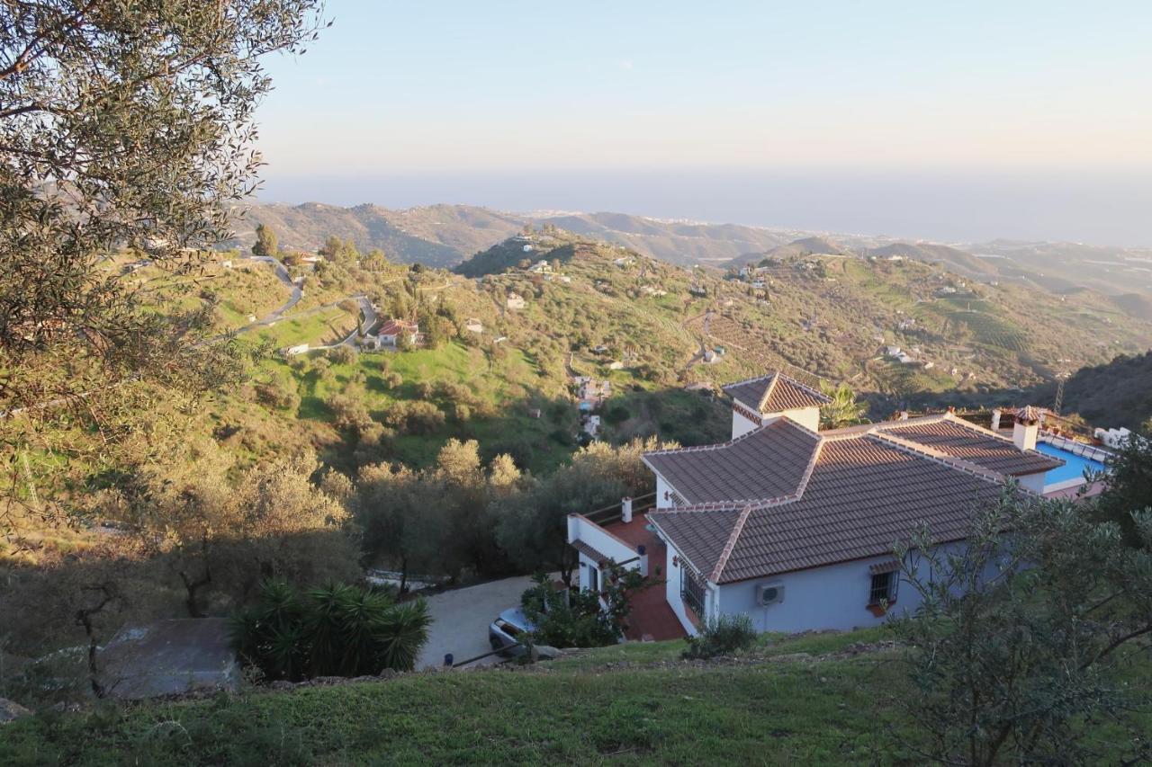 Villa Los Naranjos Sayalonga Buitenkant foto